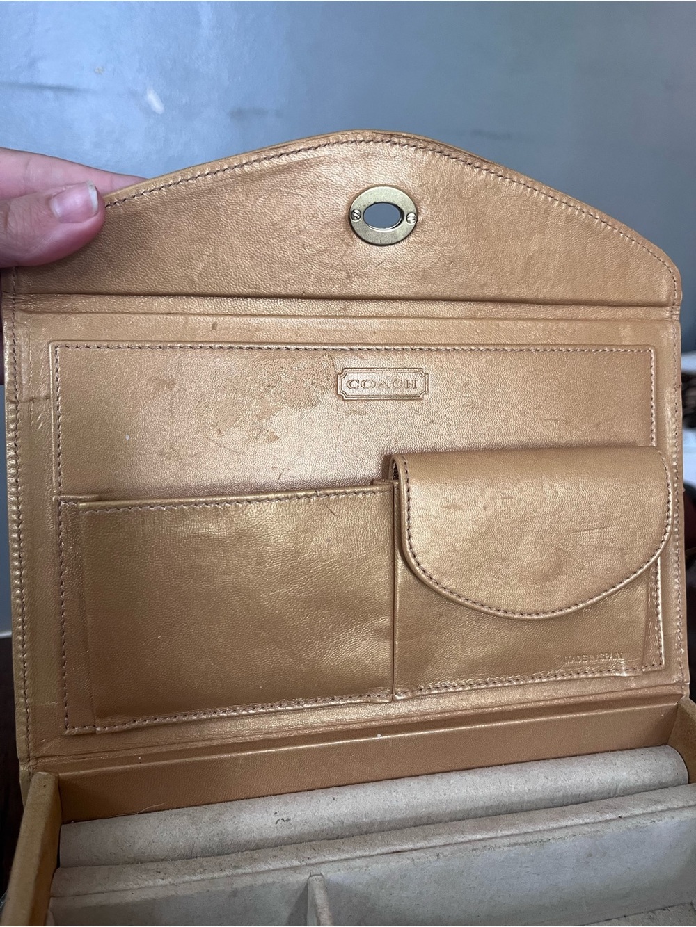 Vintage Coach Tan suede Turn lock jewelry box - Picture 8 of 12
